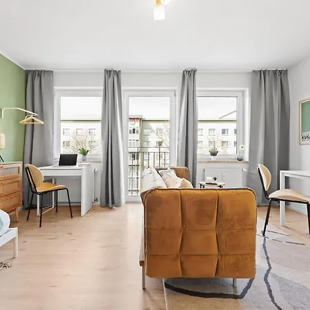 Zentrale Vollmoeblierte&moderne Nahe Btu, Parkplatz Auf Anfrage Apartment
