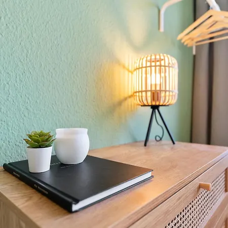 Zentrale Vollmoeblierte&moderne Nahe Btu, Parkplatz Auf Anfrage Apartment *