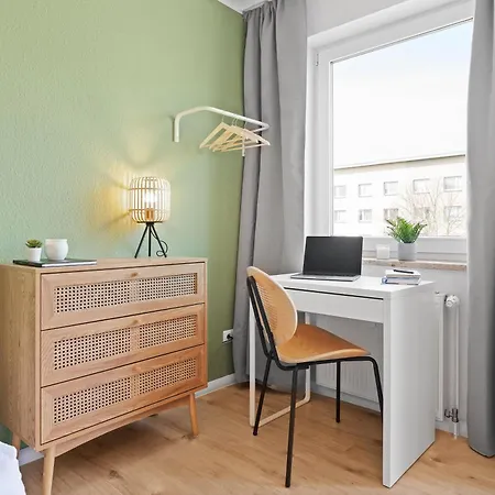 Zentrale Vollmoeblierte&moderne Nahe Btu, Parkplatz Auf Anfrage Apartment