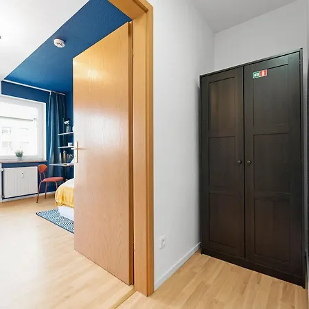 Zentrale Vollmoeblierte&moderne Nahe Btu, Parkplatz Auf Anfrage Apartment *