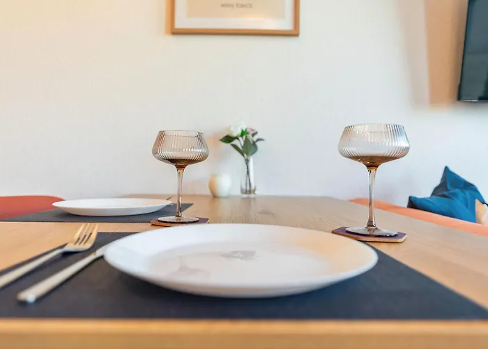 Zentrale Vollmoeblierte&moderne Nahe Btu, Parkplatz Auf Anfrage