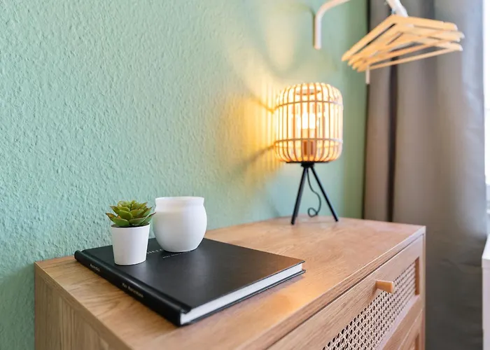 Zentrale Vollmoeblierte&moderne Nahe Btu, Parkplatz Auf Anfrage Appartement *