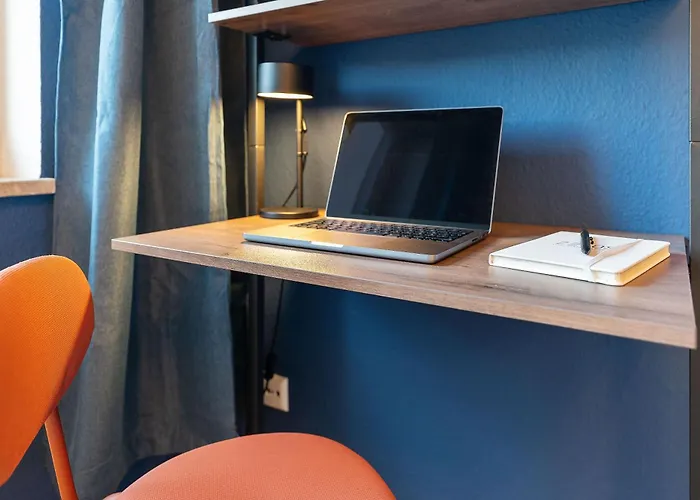 Zentrale Vollmoeblierte&moderne Nahe Btu, Parkplatz Auf Anfrage Appartement