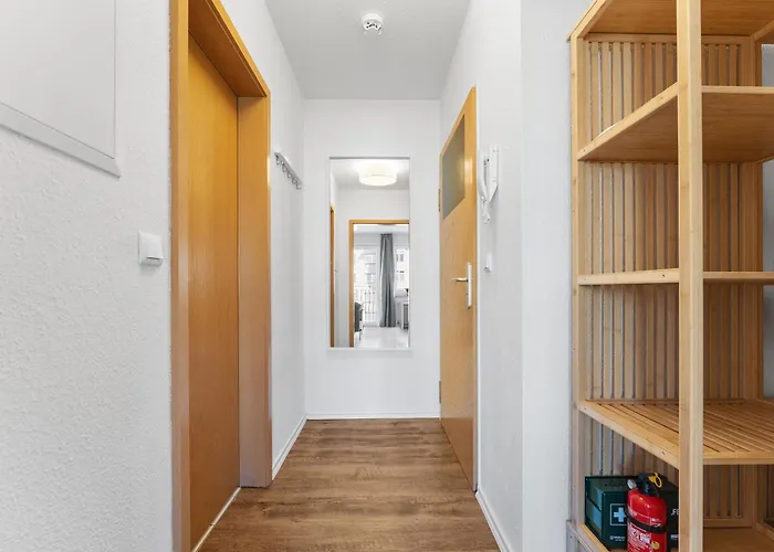 Zentrale Vollmoeblierte&moderne Nahe Btu, Parkplatz Auf Anfrage Apartamento *